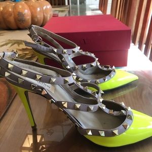 Valentino Rockstud Pump